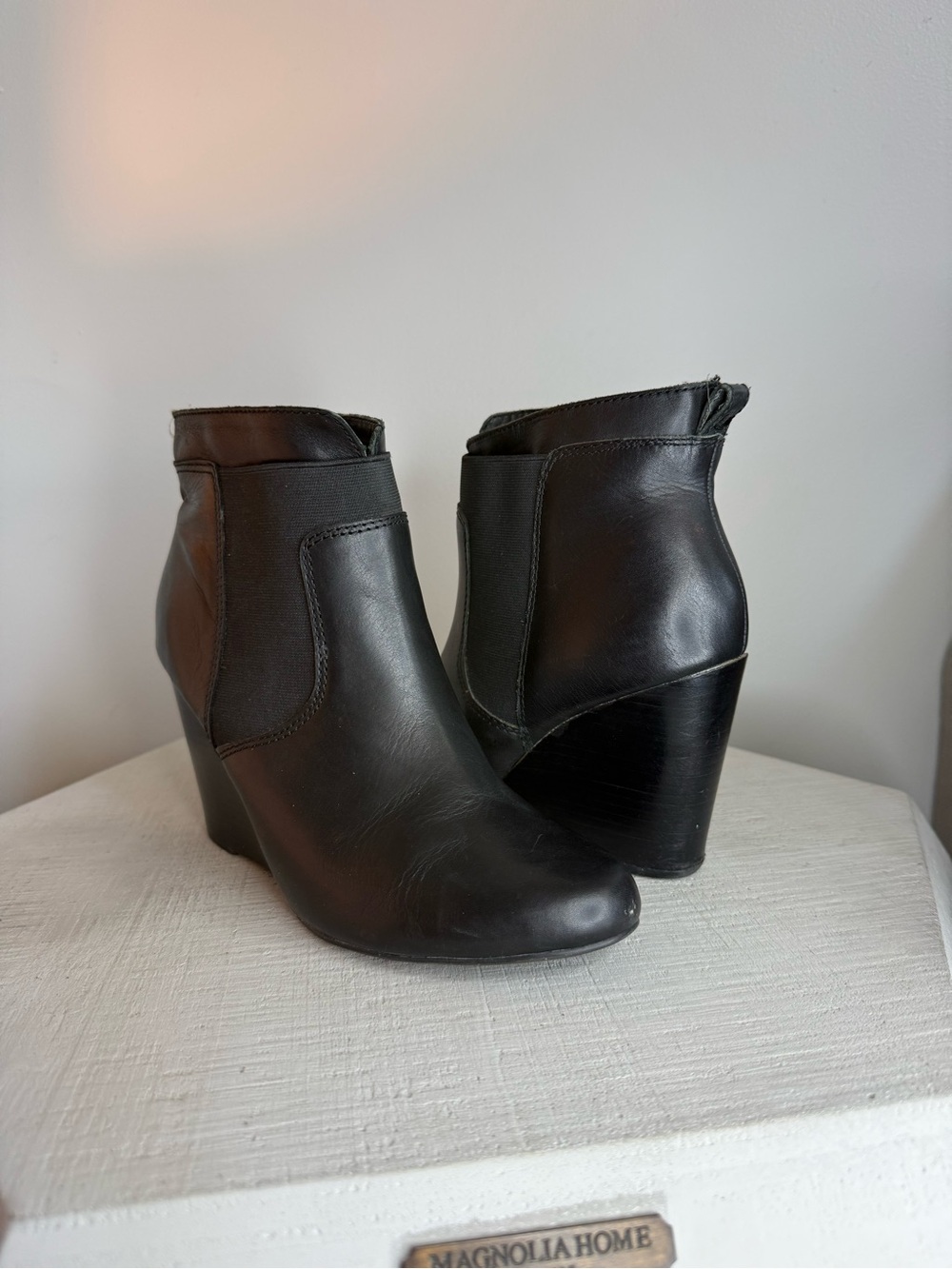 Kelsi Dagger Brooklyn black leather wedge boot size 8.5